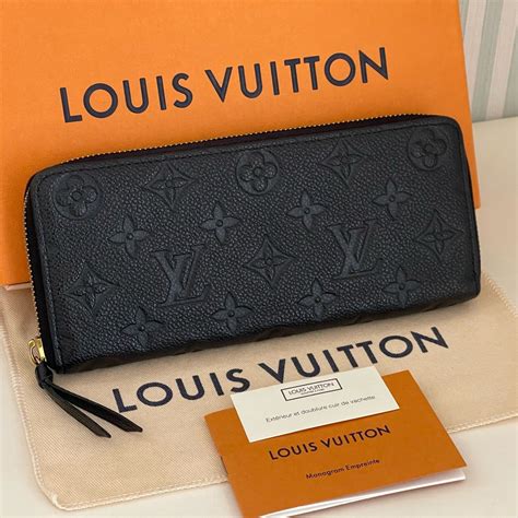 m60171 lv|Women's Black Leather Zip Wallet .